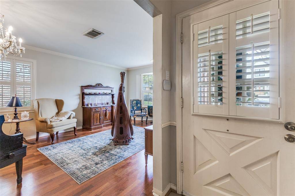 9936 Windlake Circle, Dallas, TX 75238