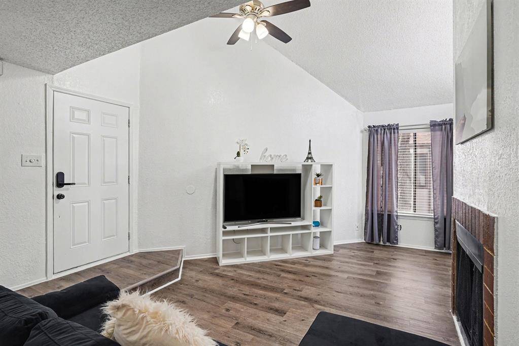 2304 Balsam Drive #E203, Arlington, TX 76006