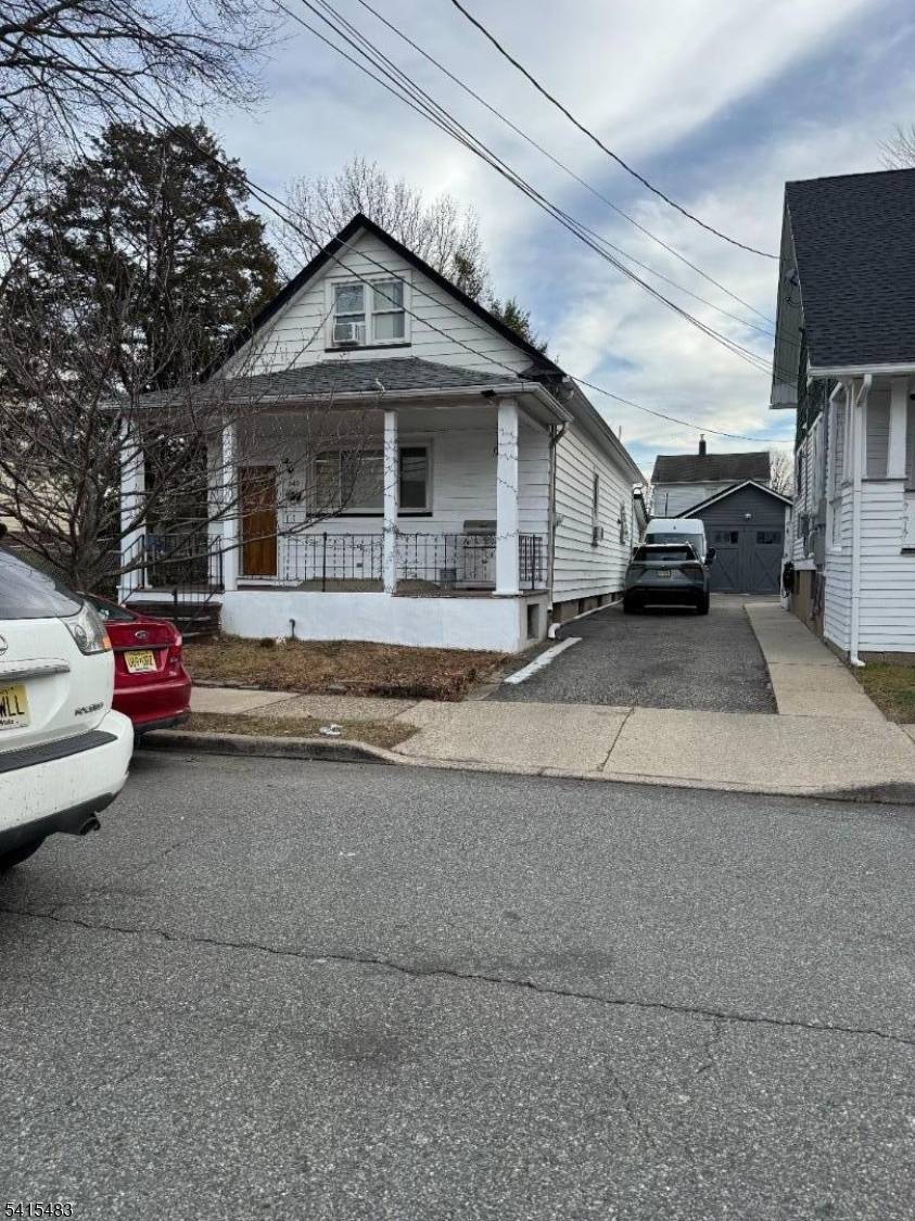 149 W 2Nd St, Clifton City, NJ 07011