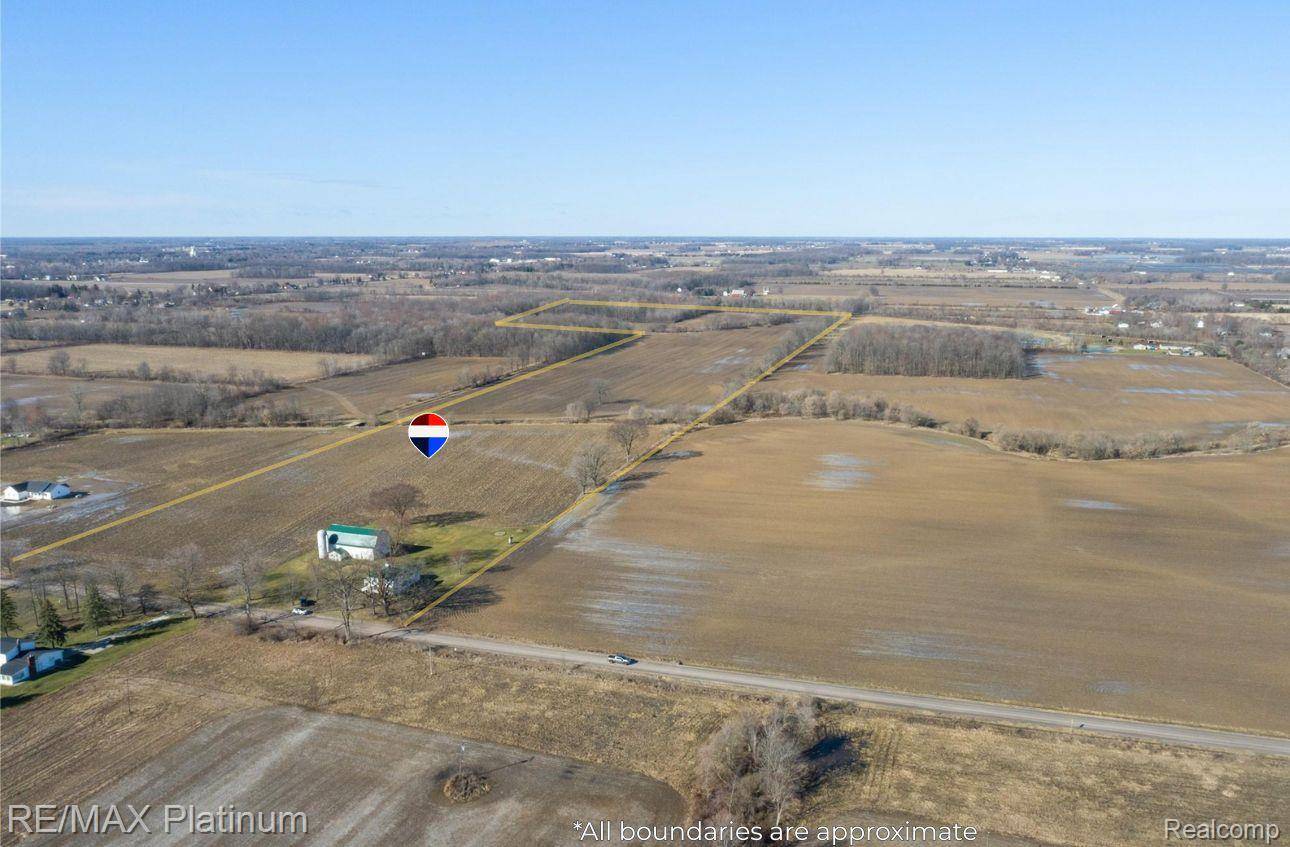 1136 S Nichols RD, Clayton Charter Township, MI 48473