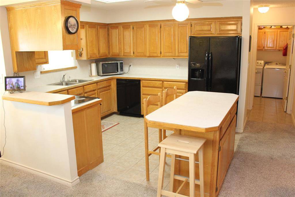 102 Wasco Cove, Lake Kiowa, TX 76240