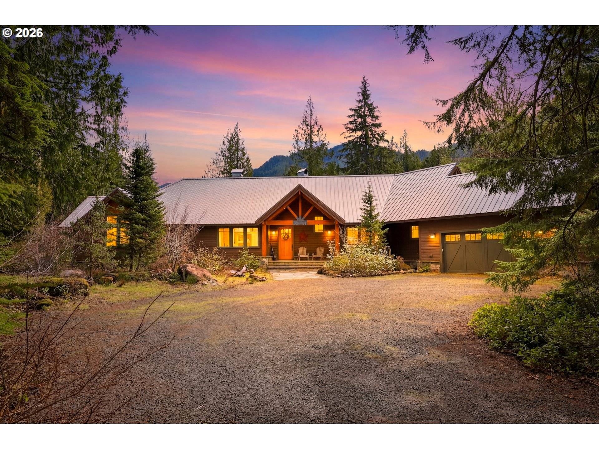 20680 E GLACIER VIEW RD, Rhododendron, OR 97049