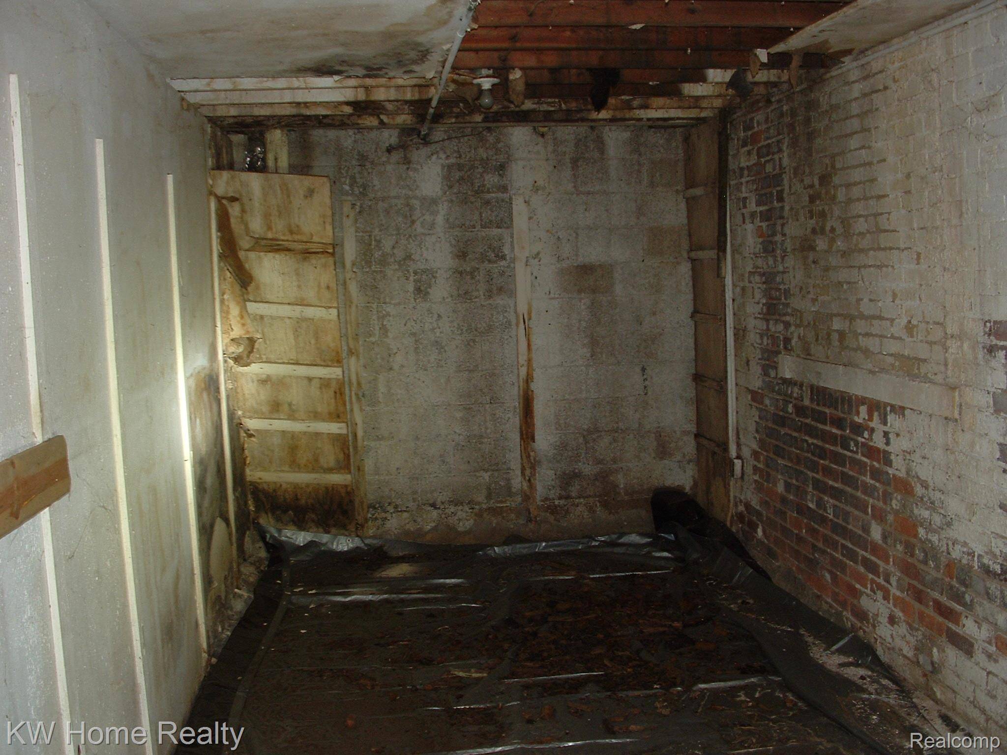 20650 Fenkell Avenue, Detroit, MI 48223