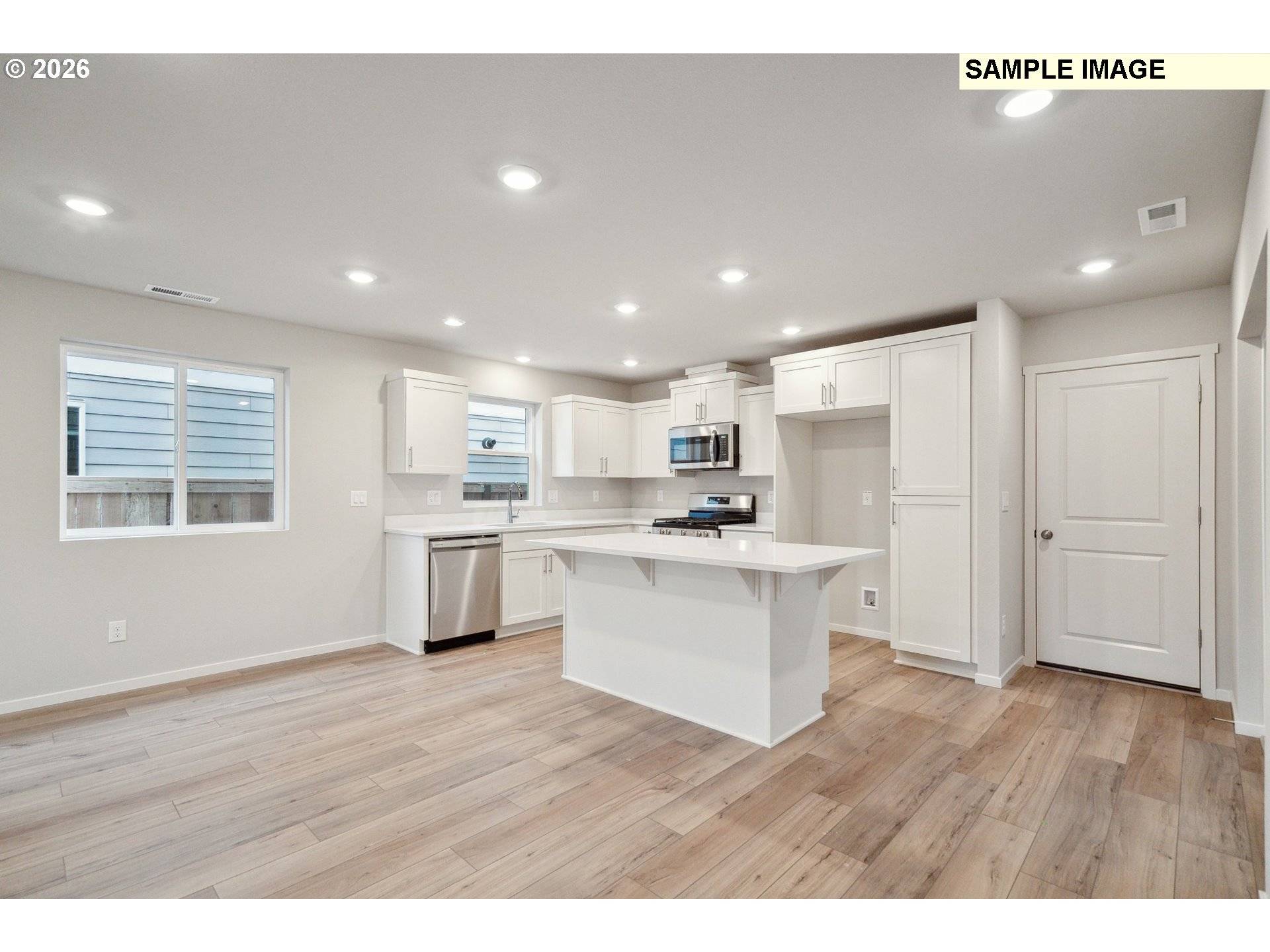 638 MERRIOTT LN, Woodburn, OR 97071