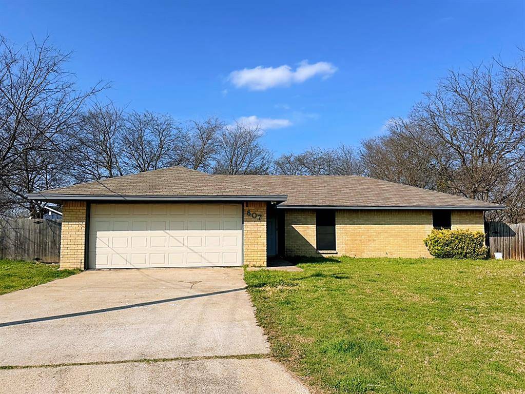 607 Springtime Drive, Cedar Hill, TX 75104