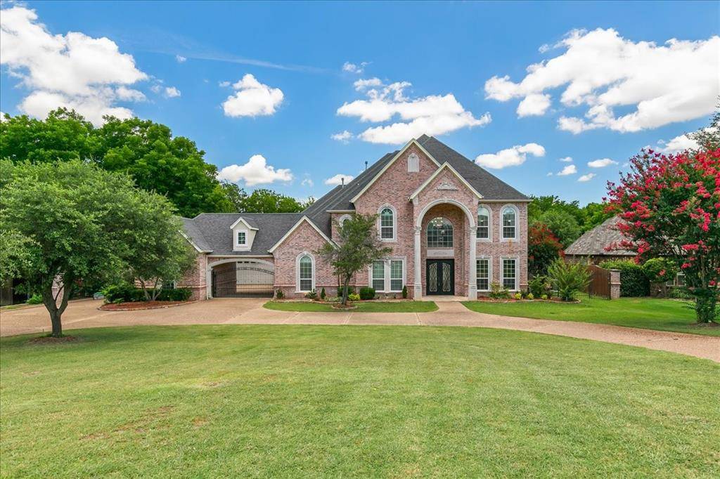 8945 Waterchase Circle, Fort Worth, TX 76120