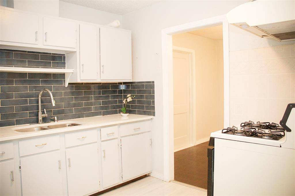 1318 S Ewing Avenue, Dallas, TX 75216