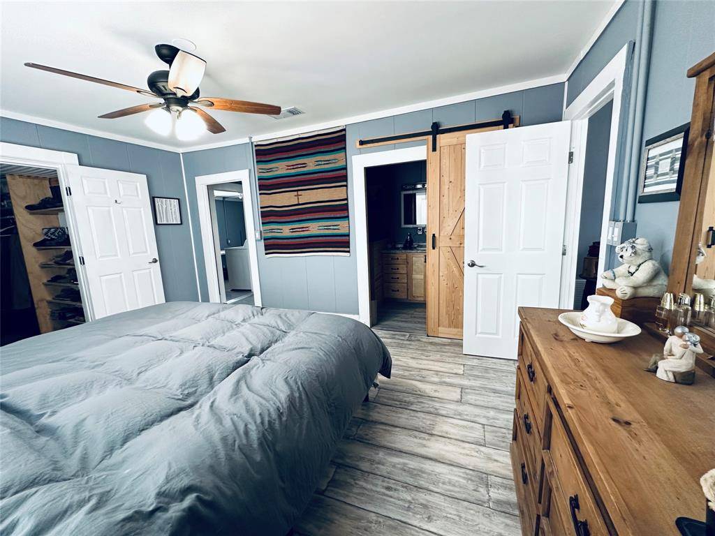 506 W Grand Avenue, Comanche, TX 76442