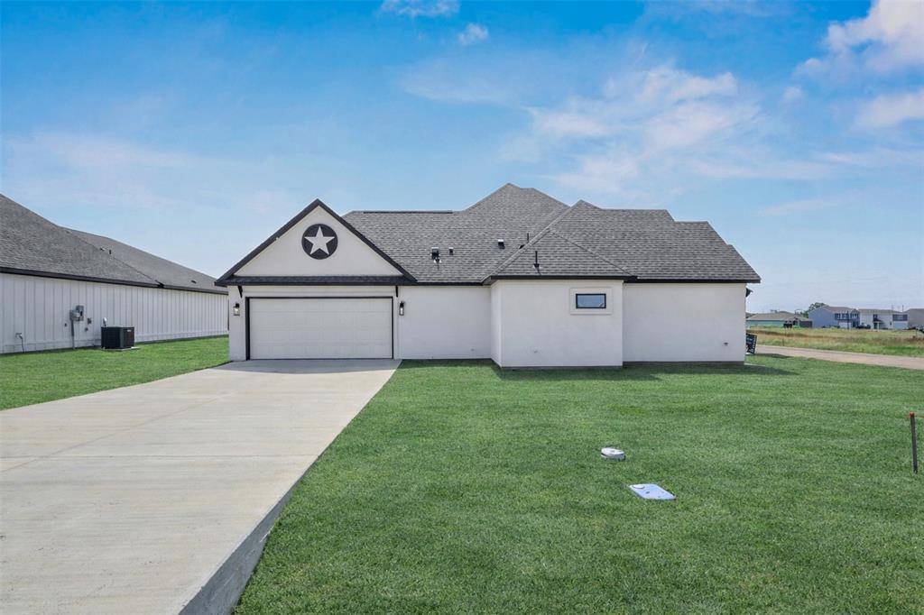 271 Victory Drive, Mabank, TX 75147