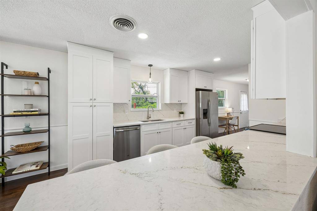 721 Danish Drive, Grand Prairie, TX 75050