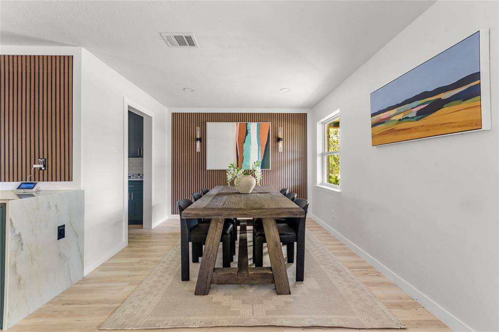 6211 Symphony Lane, Dallas, TX 75227