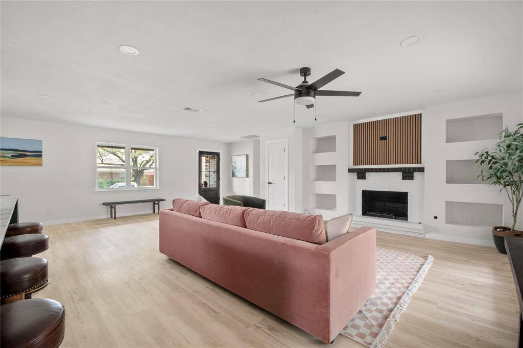 6211 Symphony Lane, Dallas, TX 75227