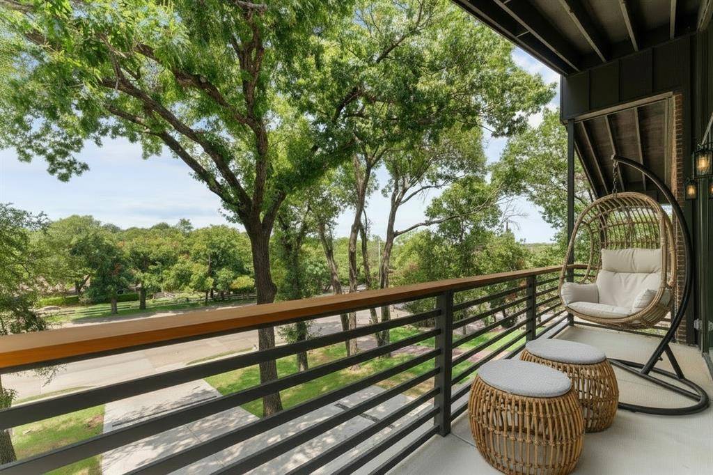 3110 W Jefferson Boulevard, Dallas, TX 75211