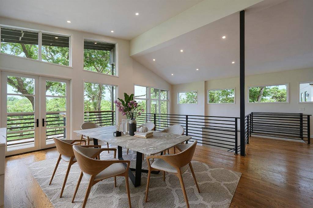 3110 W Jefferson Boulevard, Dallas, TX 75211