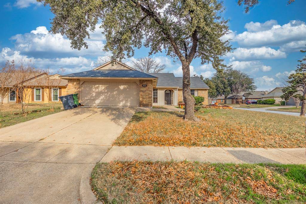2423 Overbrook Drive, Arlington, TX 76014