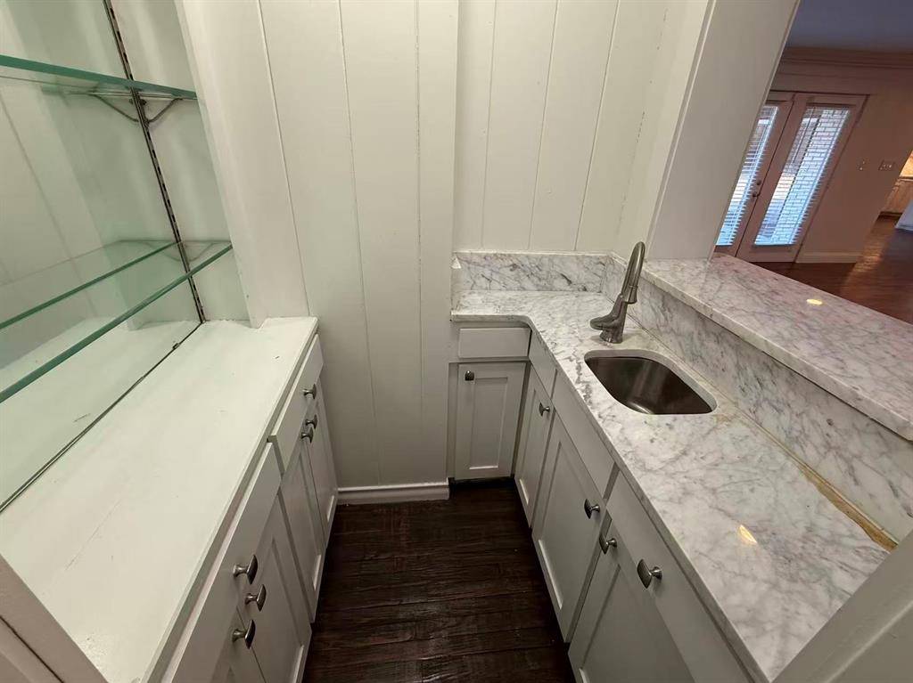 6121 Preston Haven Drive, Dallas, TX 75230