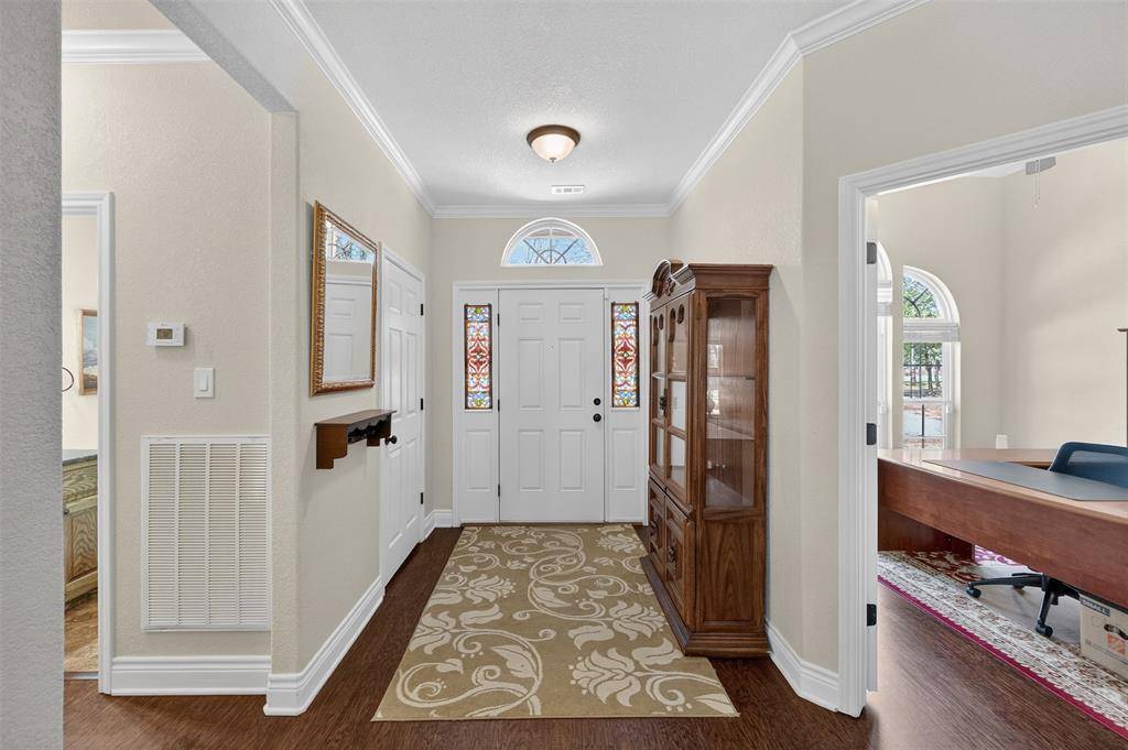 403 Arrowhead Point, Kerens, TX 75144