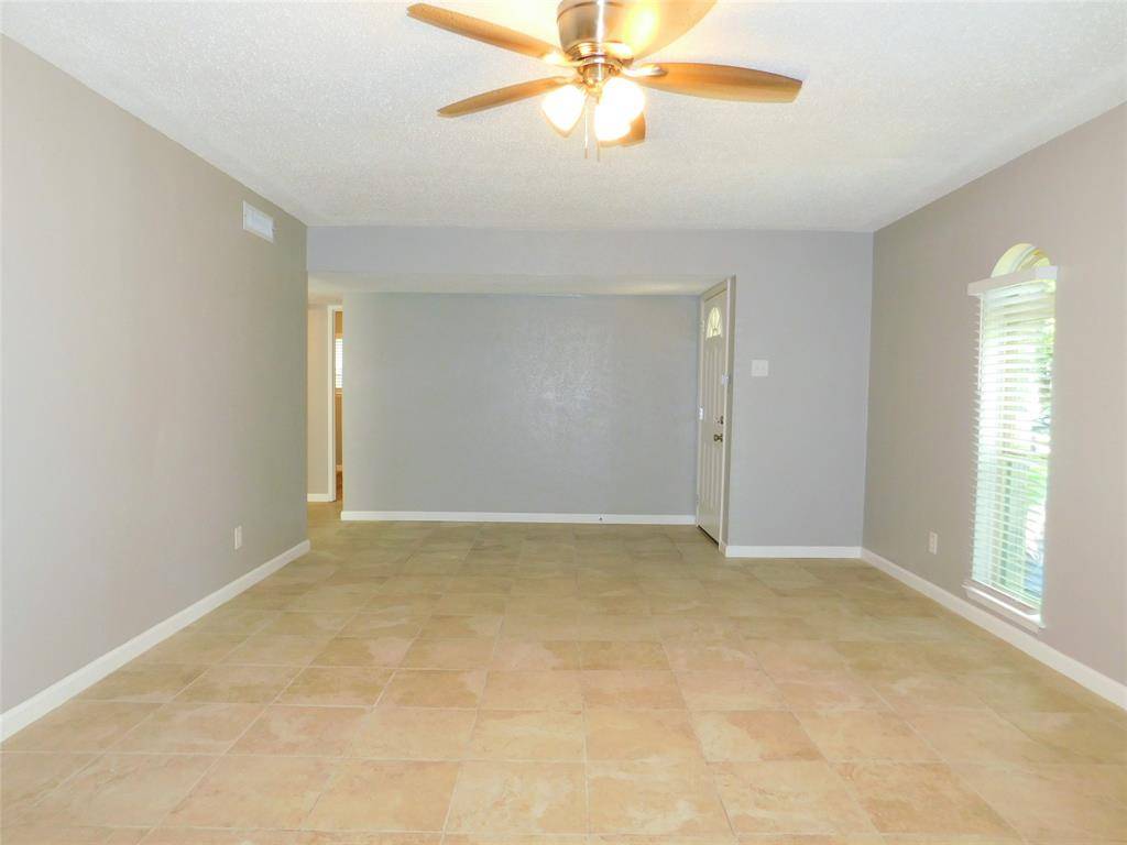 1108 Winterwood Drive, Lewisville, TX 75067