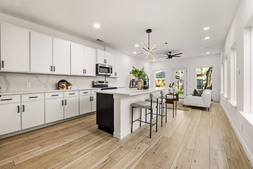 2230 Hooper Street, Dallas, TX 75215