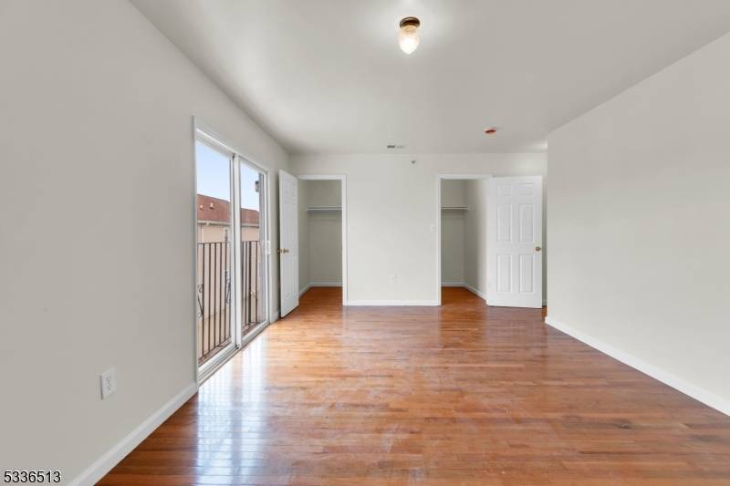 58 1St St #2, Newark City, NJ 07107