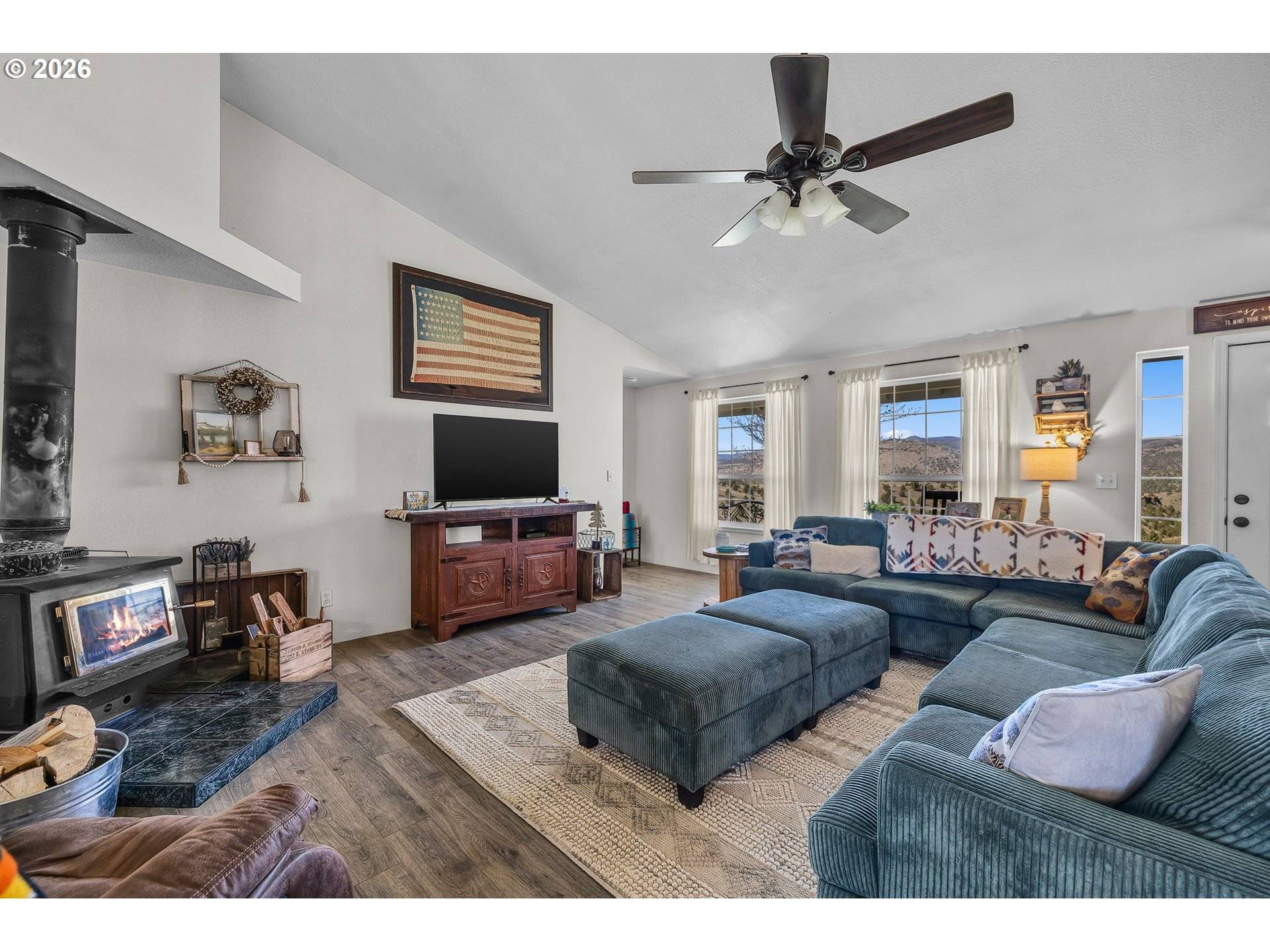58048 ANTELOPE LN, Mount Vernon, OR 97865