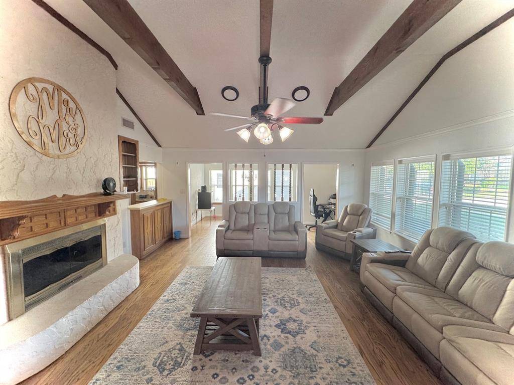 1109 Simpson Terrace, Bedford, TX 76021