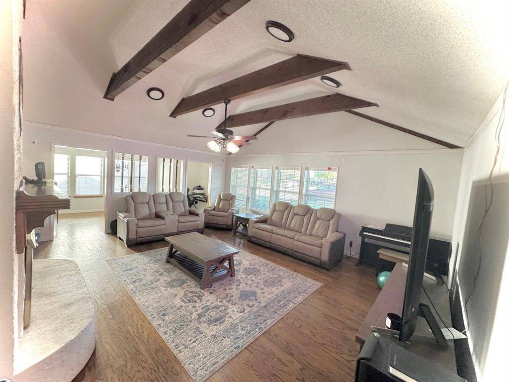 1109 Simpson Terrace, Bedford, TX 76021