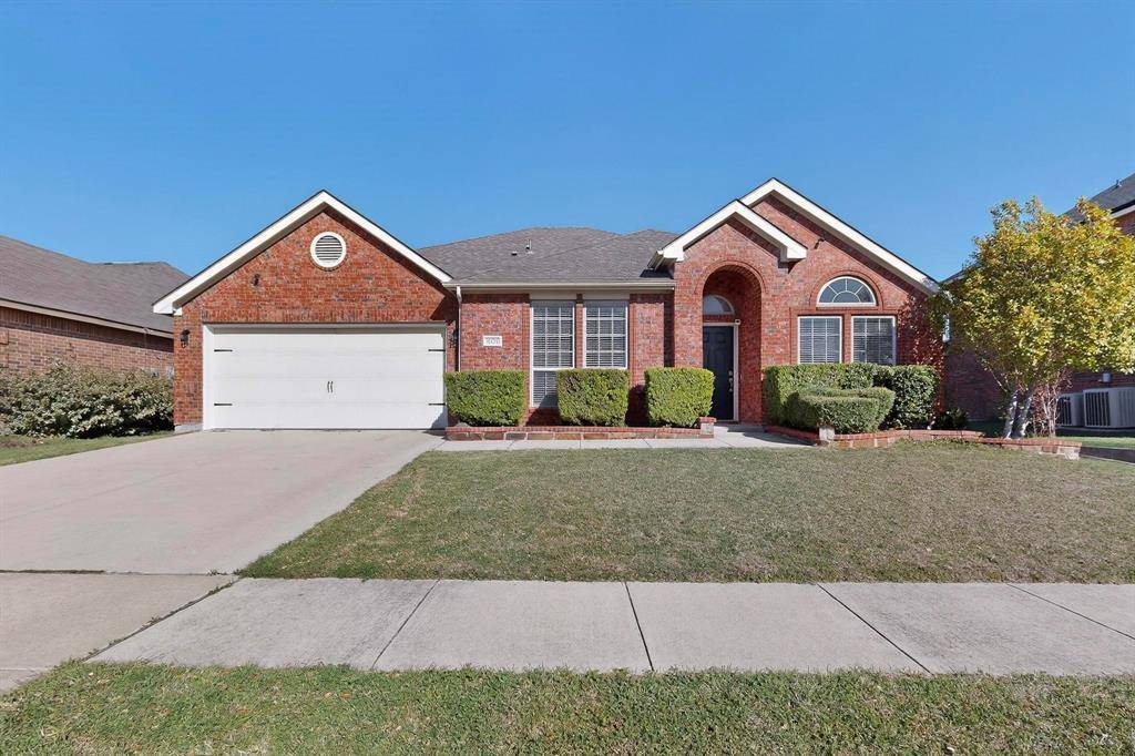 1605 Weeping Willow Lane, Arlington, TX 76002