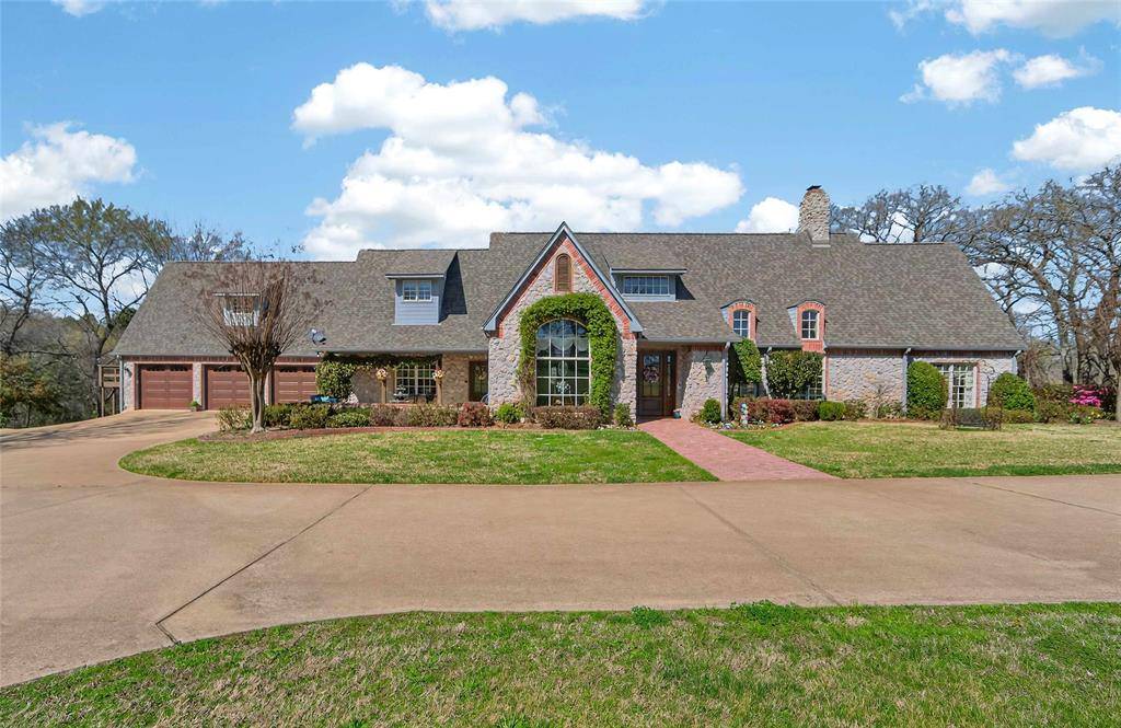535 Riata Road, Bullard, TX 75757