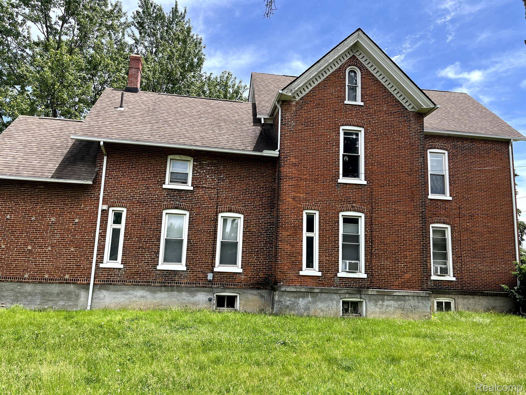 1910 S CUSTER RD, Monroe Twp, MI 48161