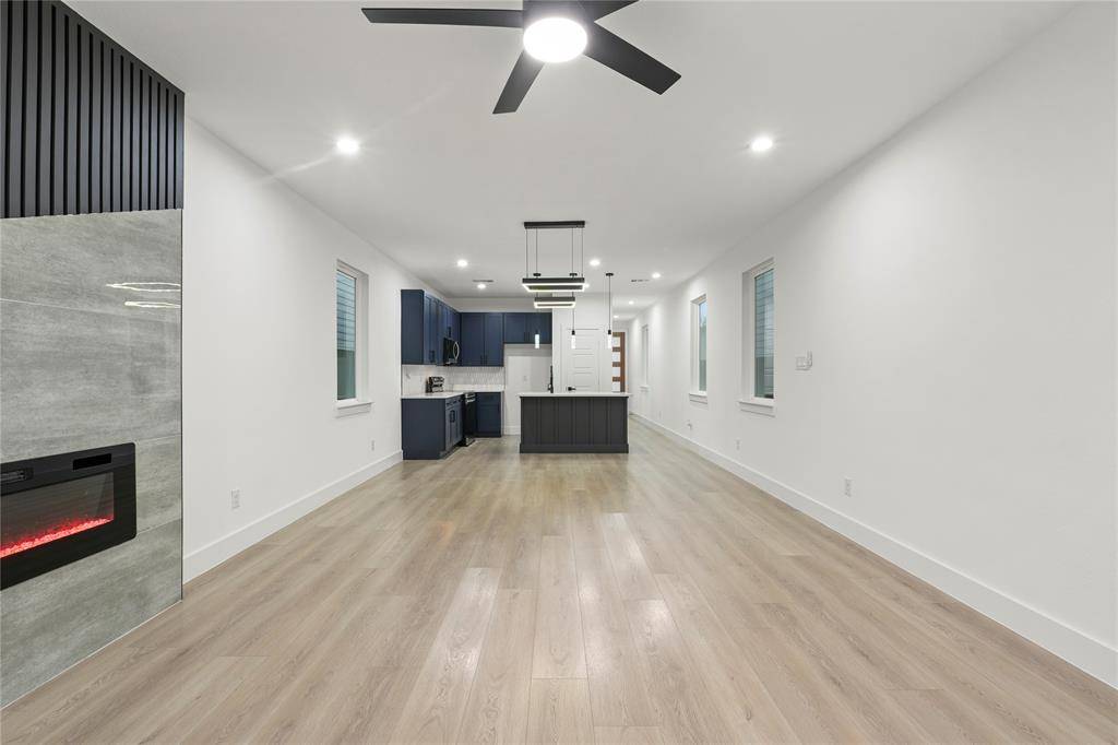 6112 Carlton Garret Street, Dallas, TX 75215