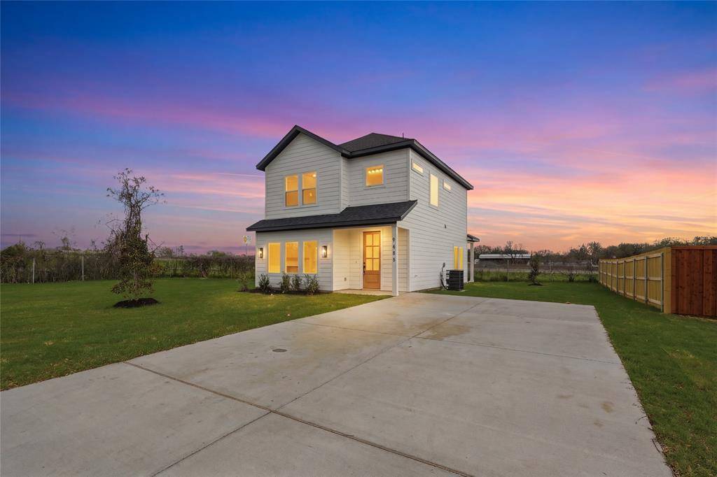 9480 Sandyland Boulevard, Dallas, TX 75217