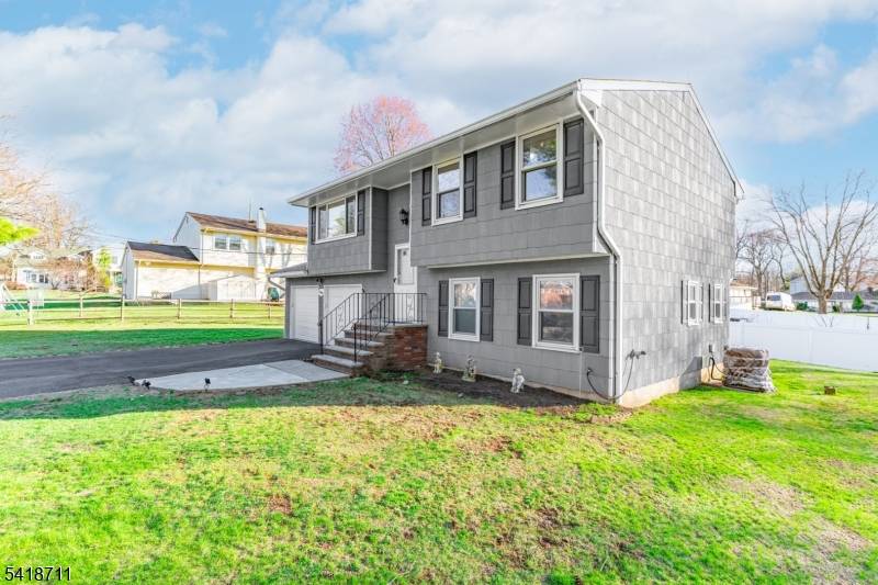 160 Stratton St, Piscataway Twp., NJ 08854