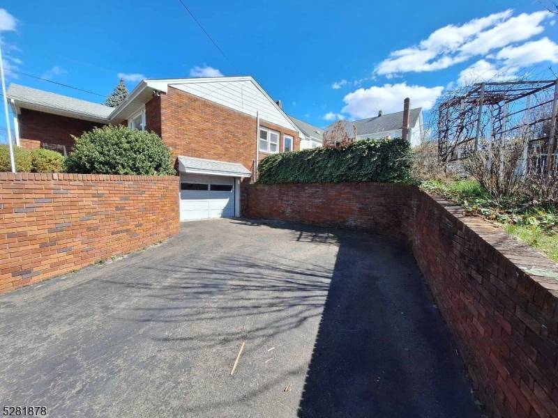 411 Lefferts St, South Amboy City, NJ 08879