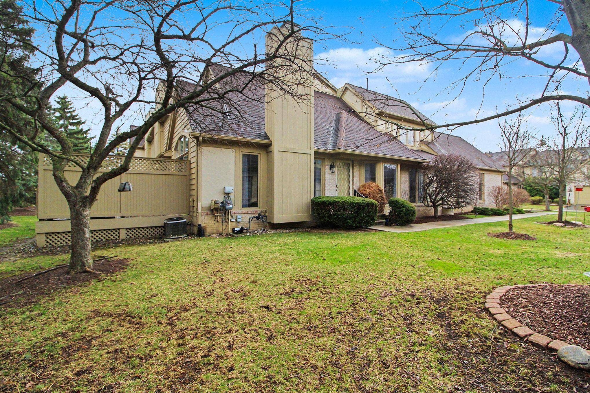 2731 Winter Garden CT, Ann Arbor, MI 48105