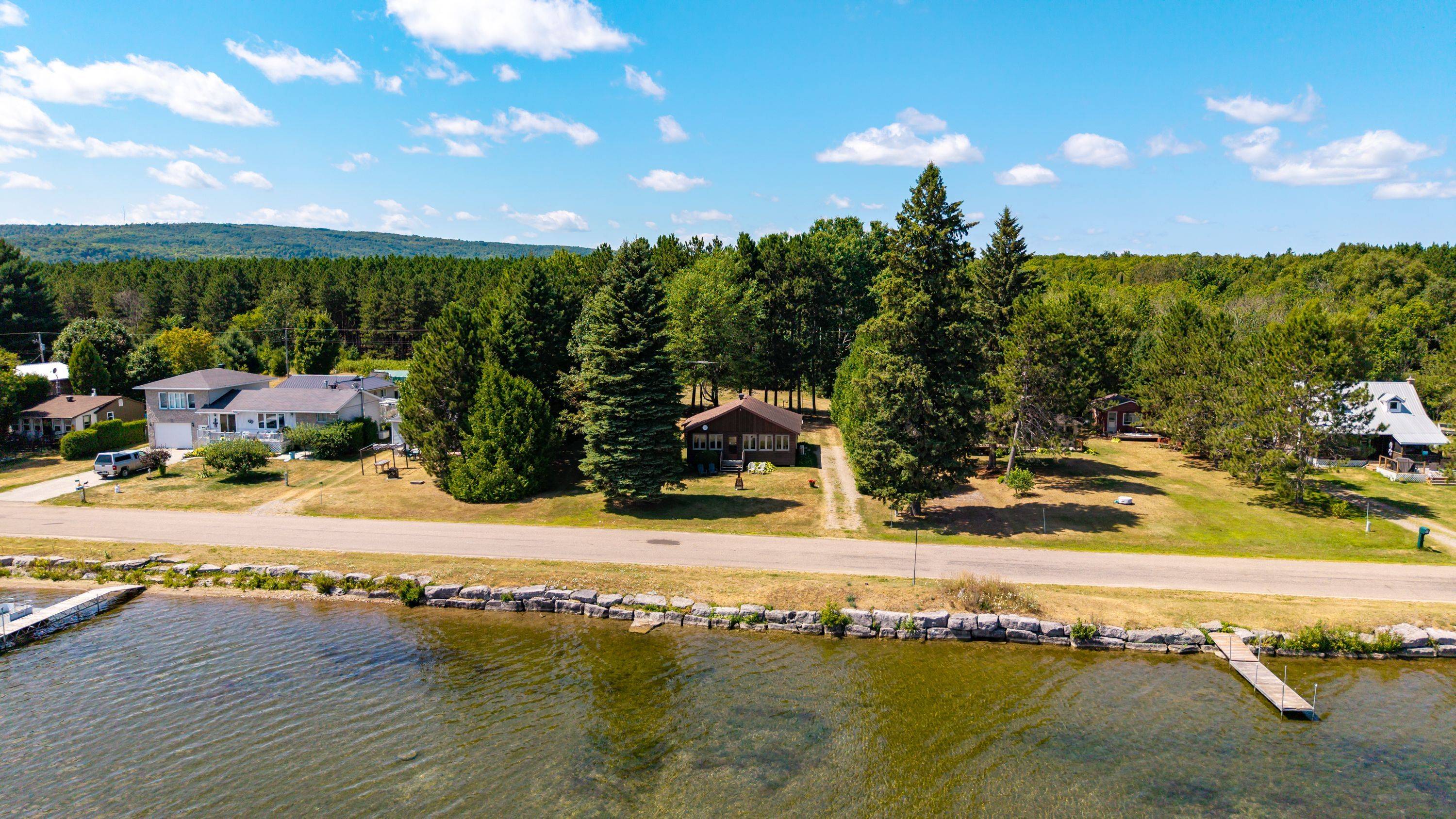 1077 Lake Clear RD, Bonnechere Valley, ON K0J 1T0