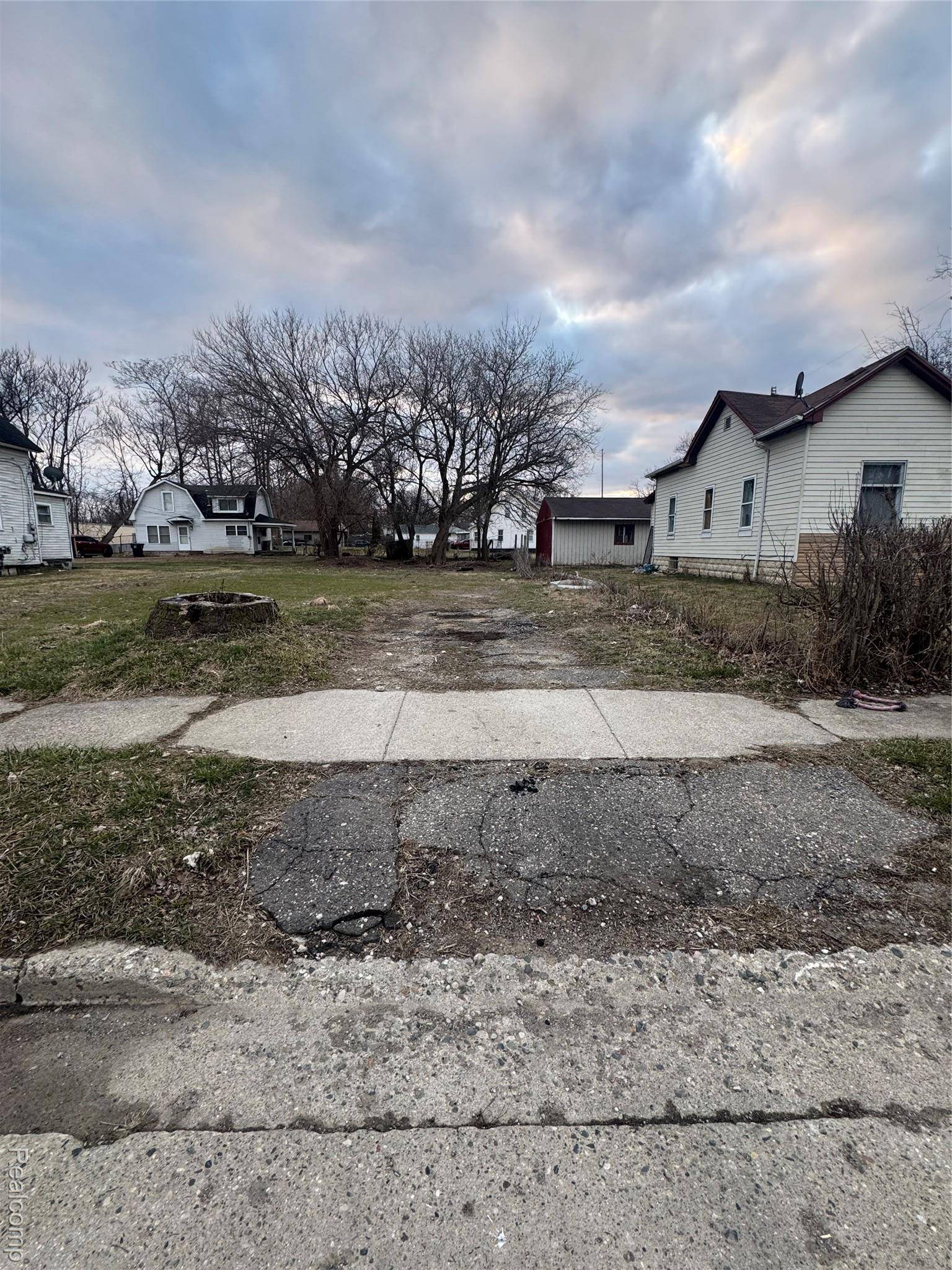 68 Lake ST, Pontiac, MI 48341