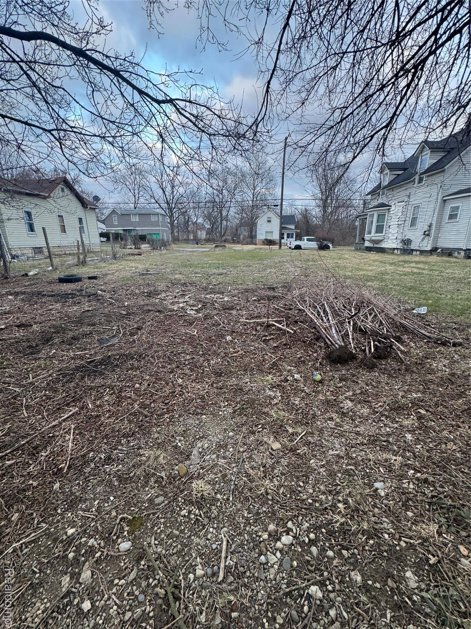 68 Lake ST, Pontiac, MI 48341