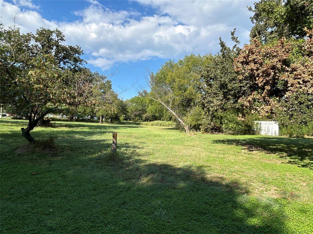 100 N Agnew Street, Boyd, TX 76023