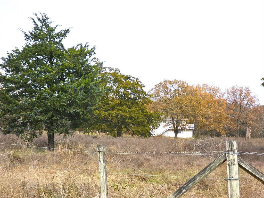 2240 County Road 2162, Barry, TX 75102