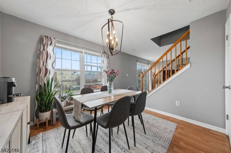 95 Vaughan Dr, Newark City, NJ 07103