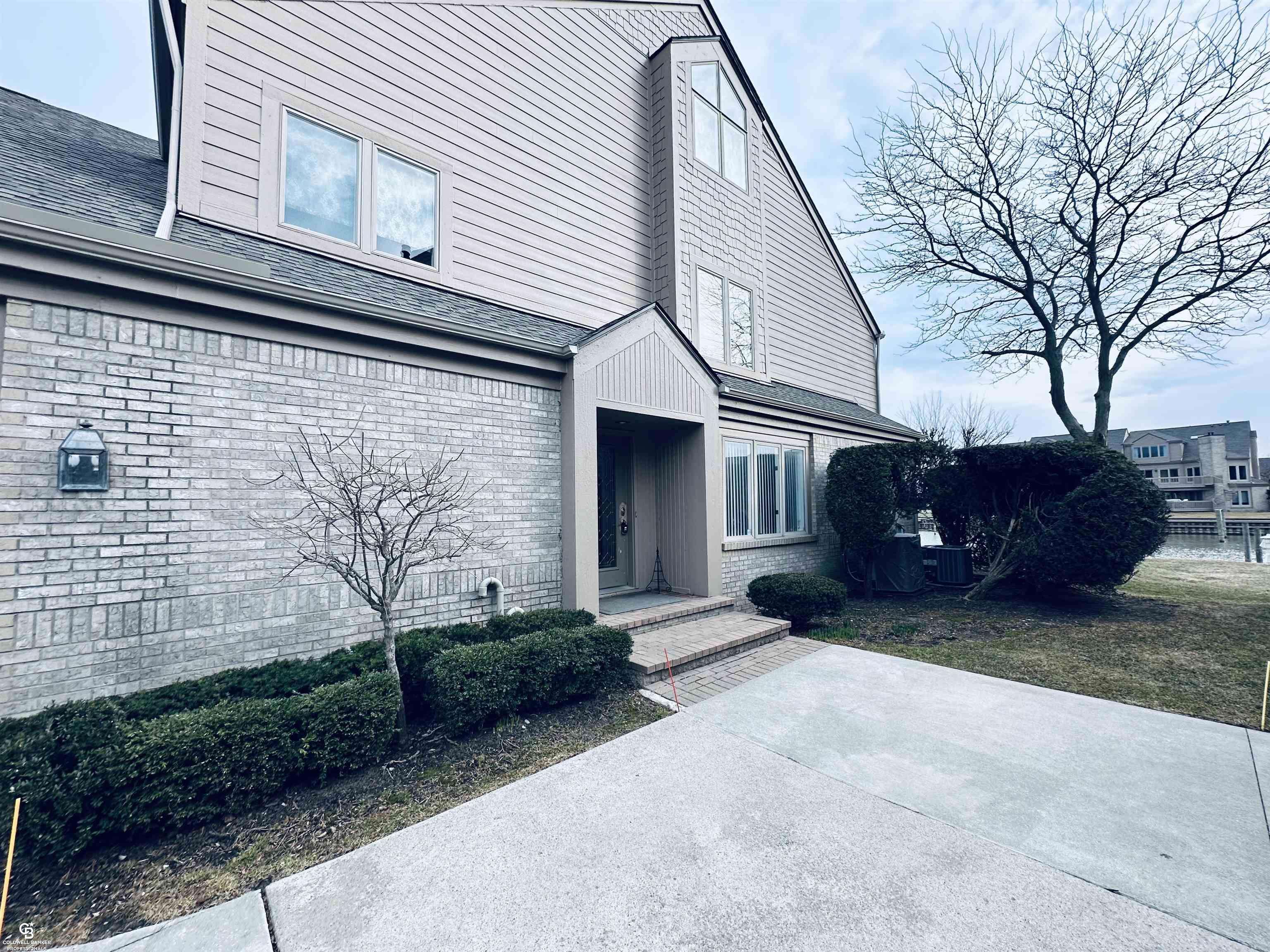 26301 harbour pointe dr n DR, Harrison Twp, MI 48045