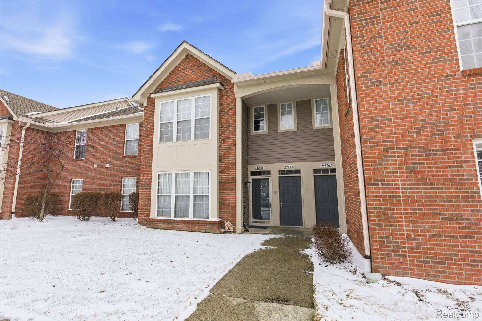 51828 Lionel LN, Chesterfield Township, MI 48051