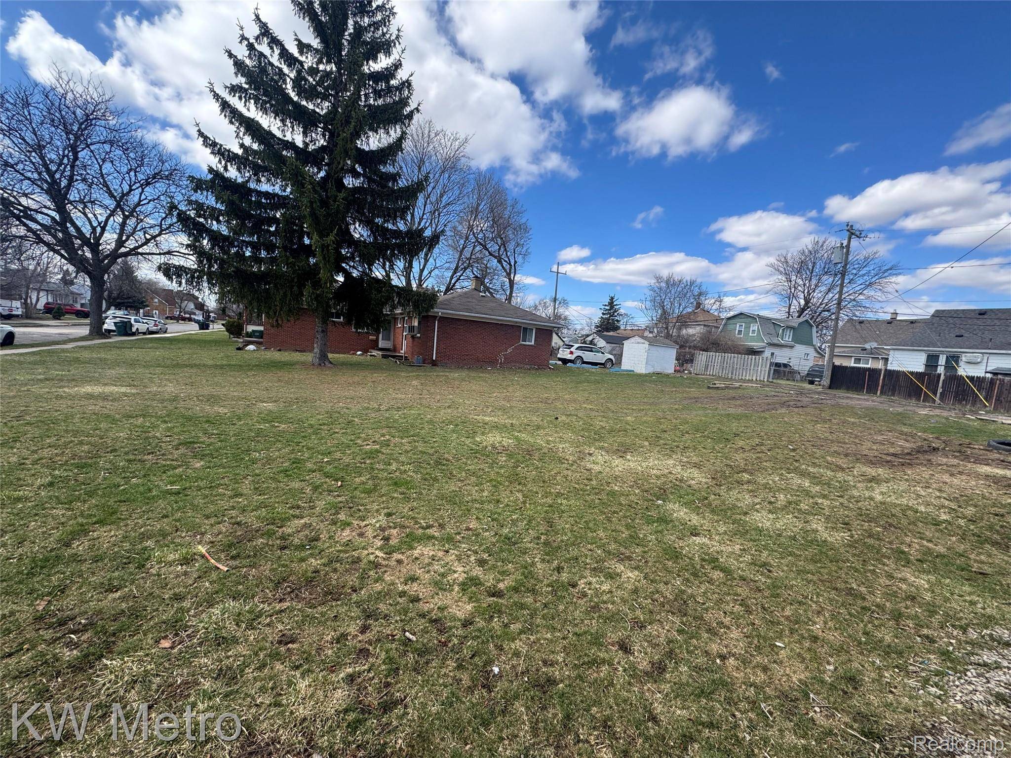 1382 Hanford AVE, Lincoln Park, MI 48146