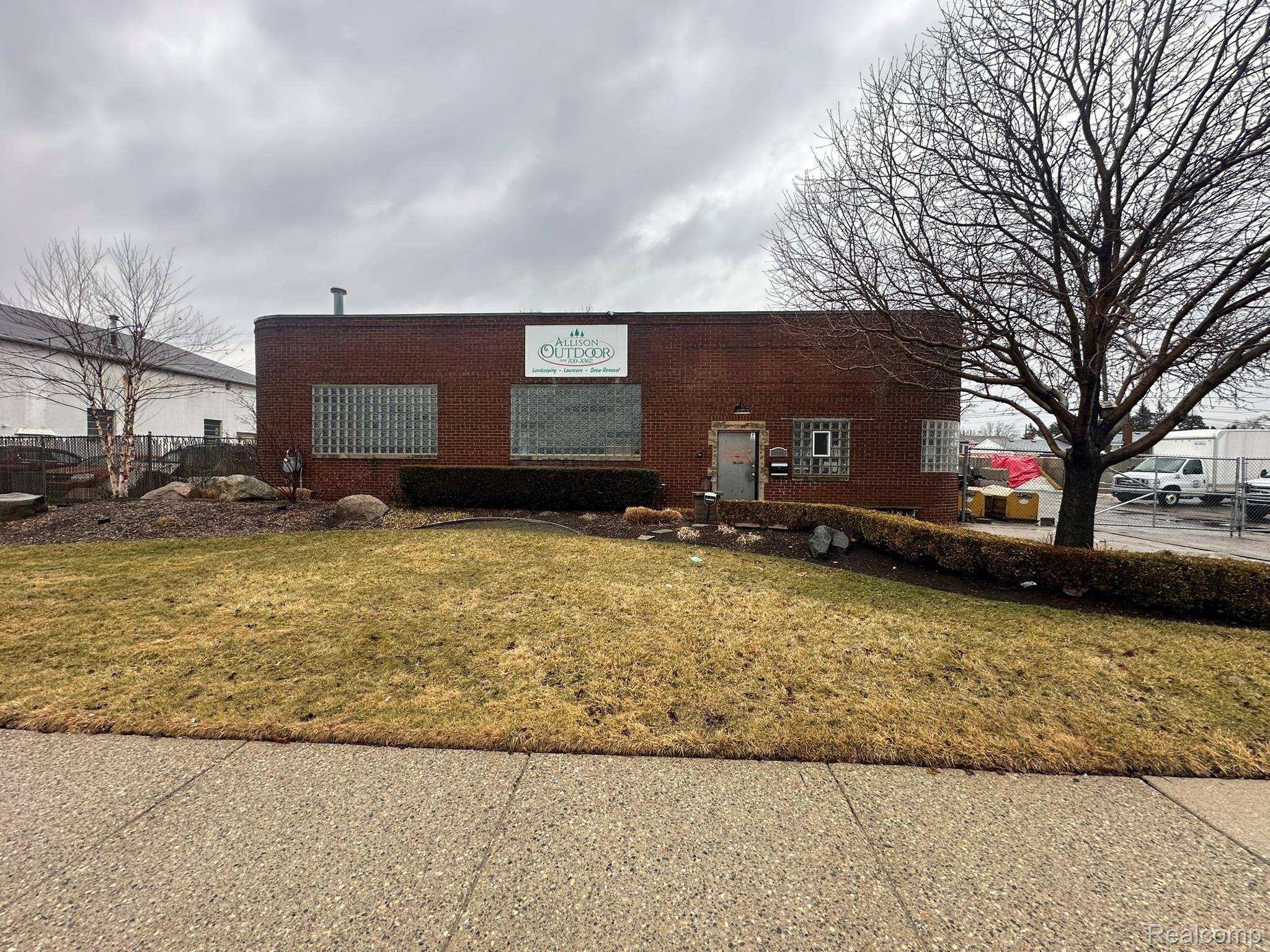 17331 Stephens DR, Eastpointe, MI 48021