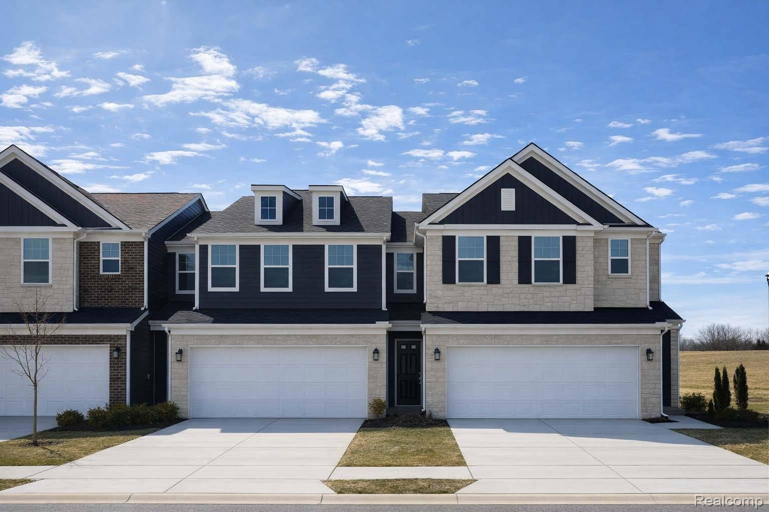 1508 Arcadia DR, Milford Charter Township, MI 48381