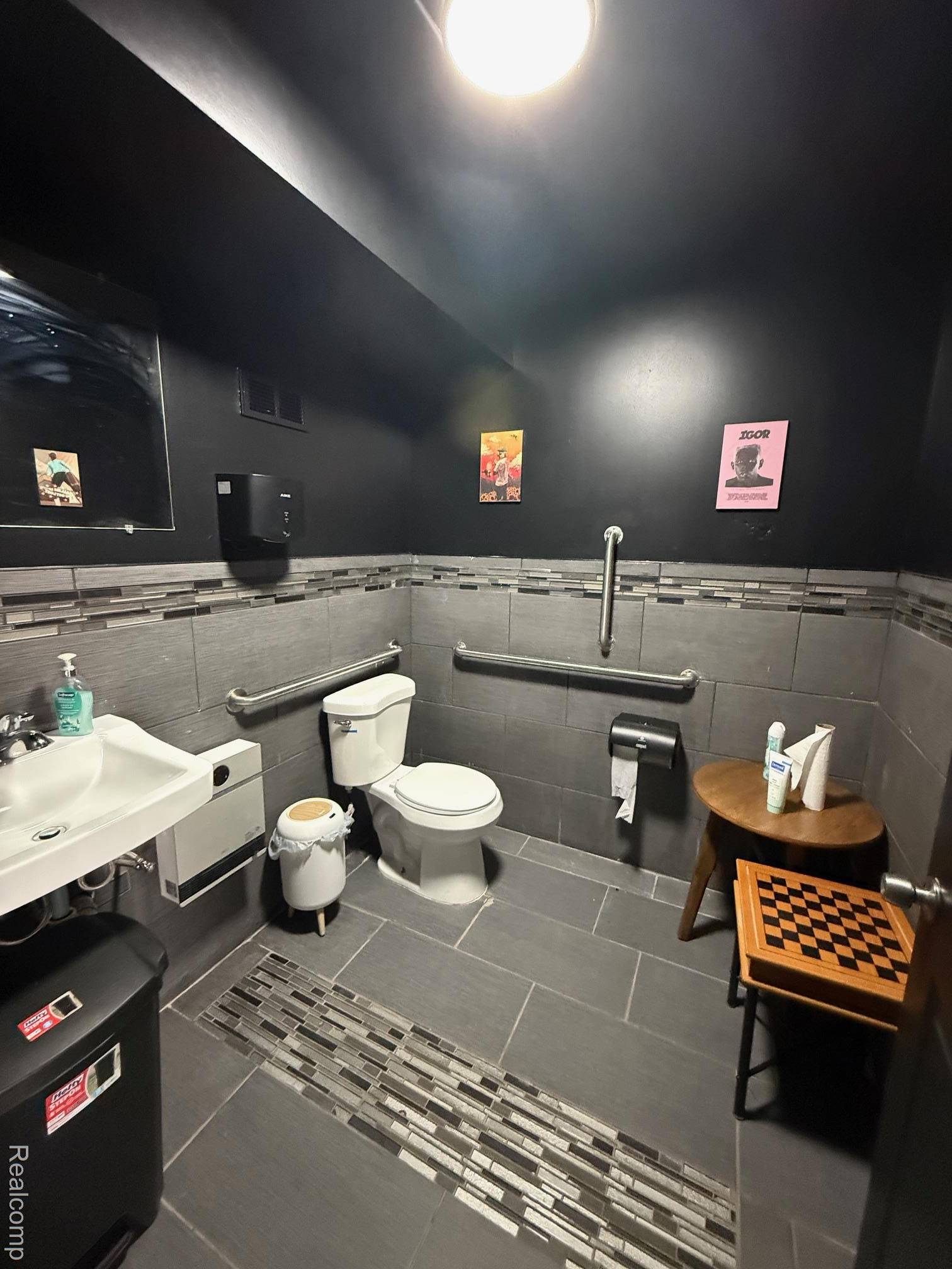 16911 E Warren AVE, Detroit, MI 48224