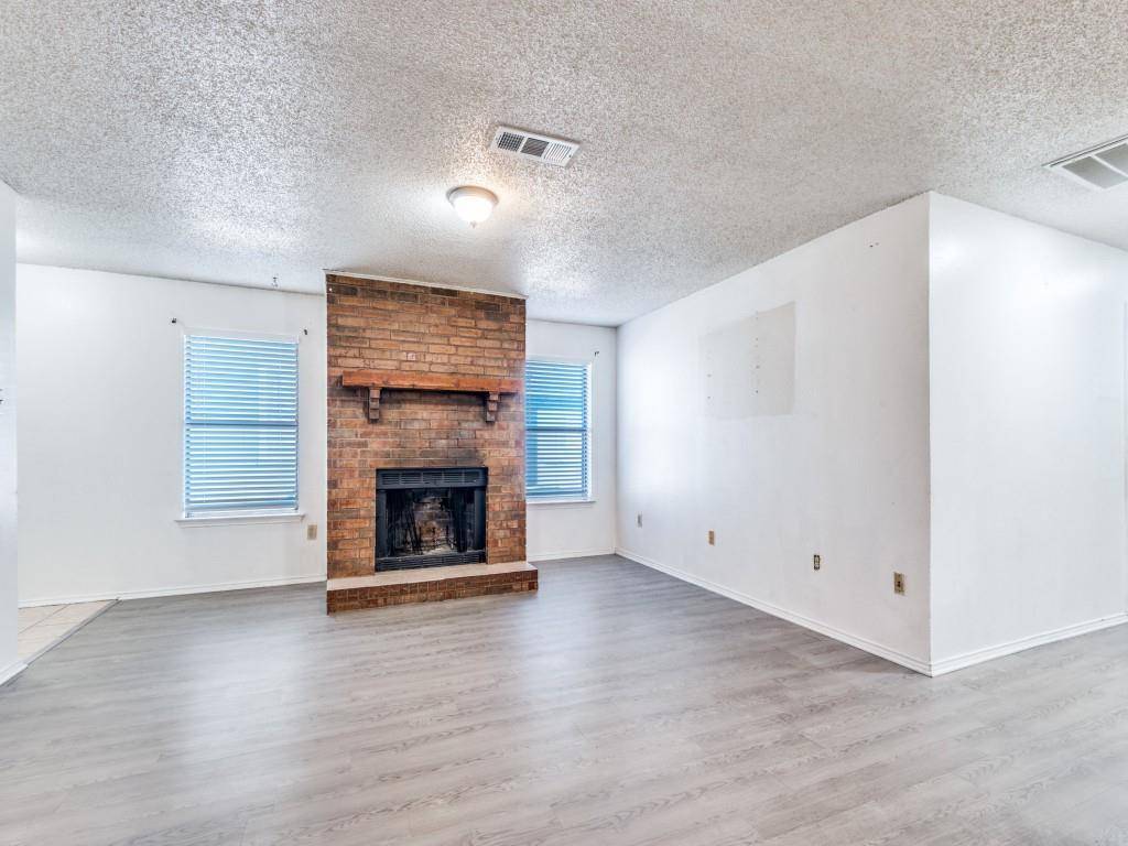 1228 English Street, Irving, TX 75061