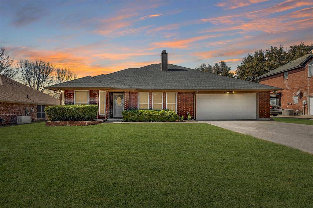 3657 Village Green Drive, Grand Prairie, TX 75052