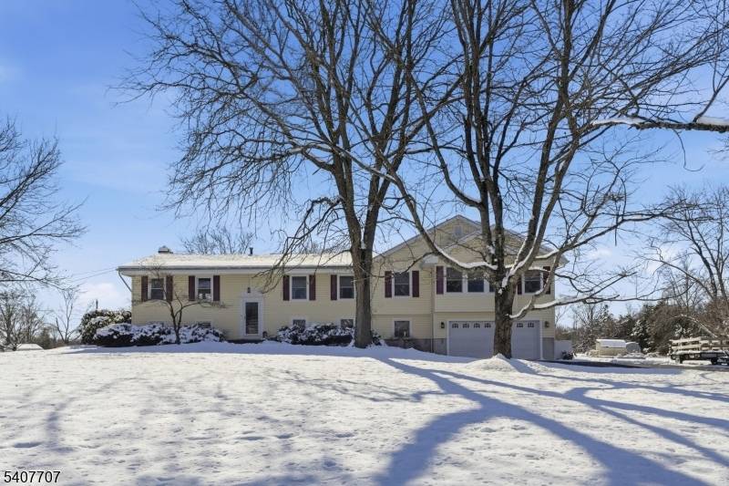 46 Arthur Rd, Hillsborough Twp., NJ 08844